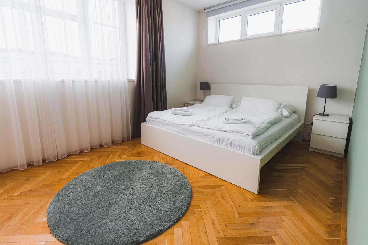Veleslavin Apartments プラハ エクステリア 写真
