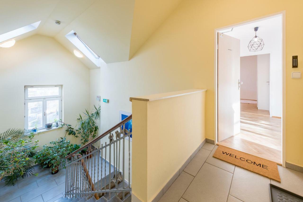 Veleslavin Apartments プラハ エクステリア 写真
